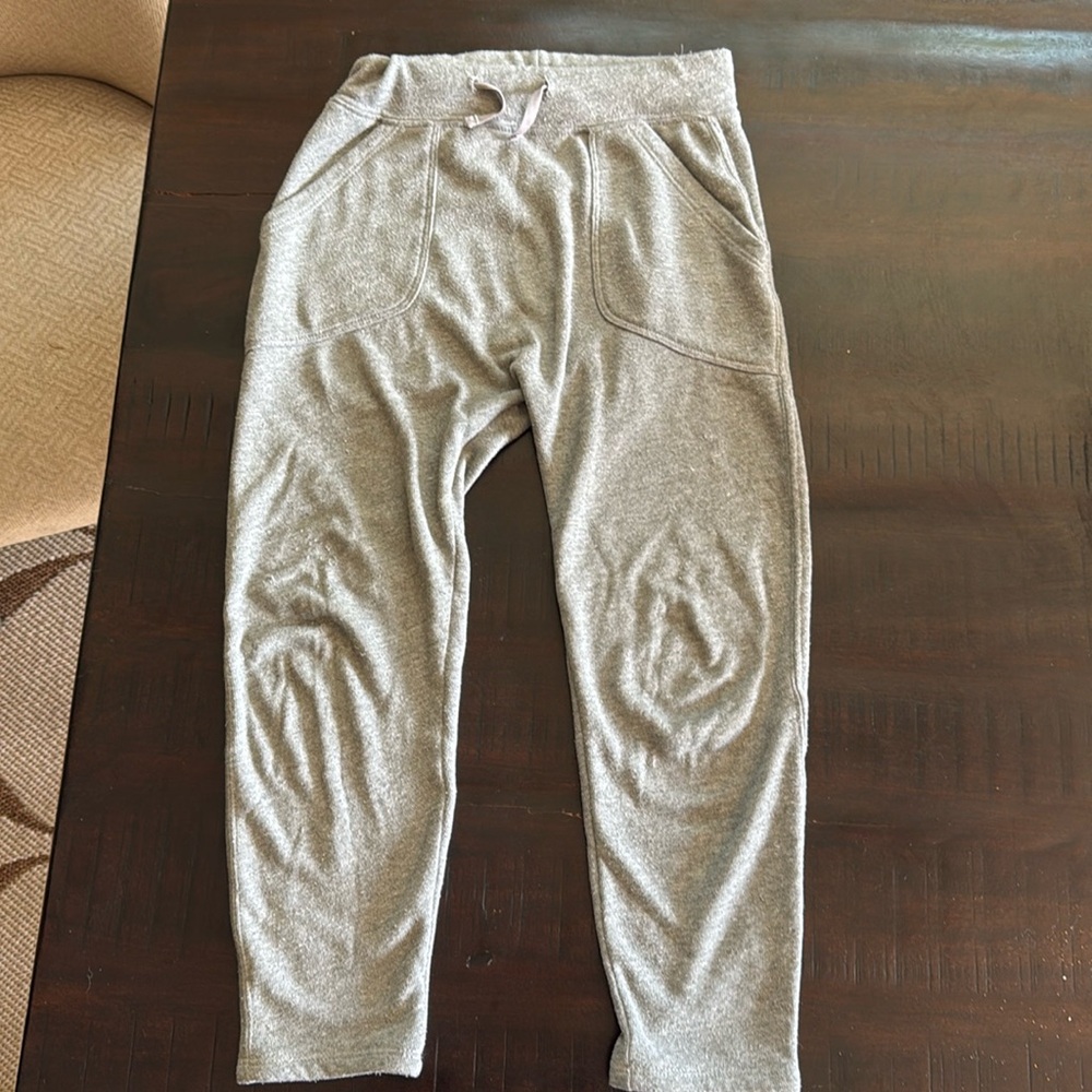 Girls size 9 Spiritual Gangster grey sweatpants
